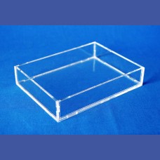 BANDEJA pegada con esquinas cerradas<br>Medidas: 200 x 150 x 40 mm<br>